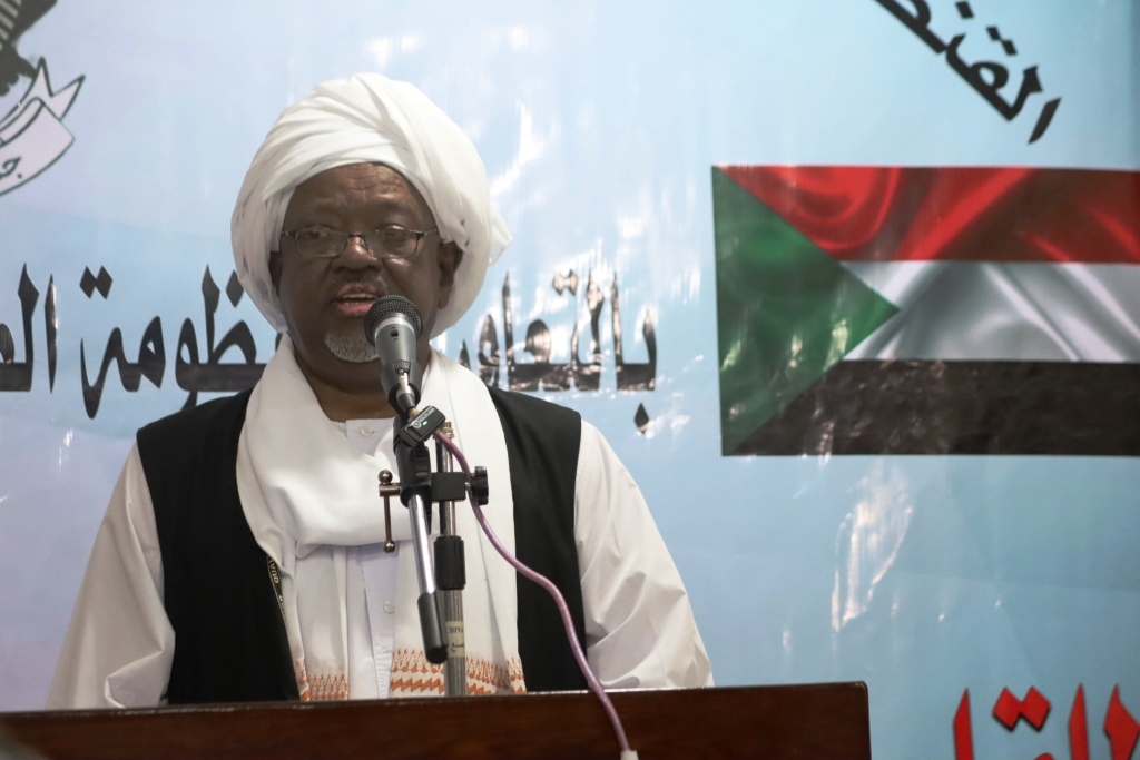 السفير عبدالقادر عبدالله القنصل العام للسودان بأسوان