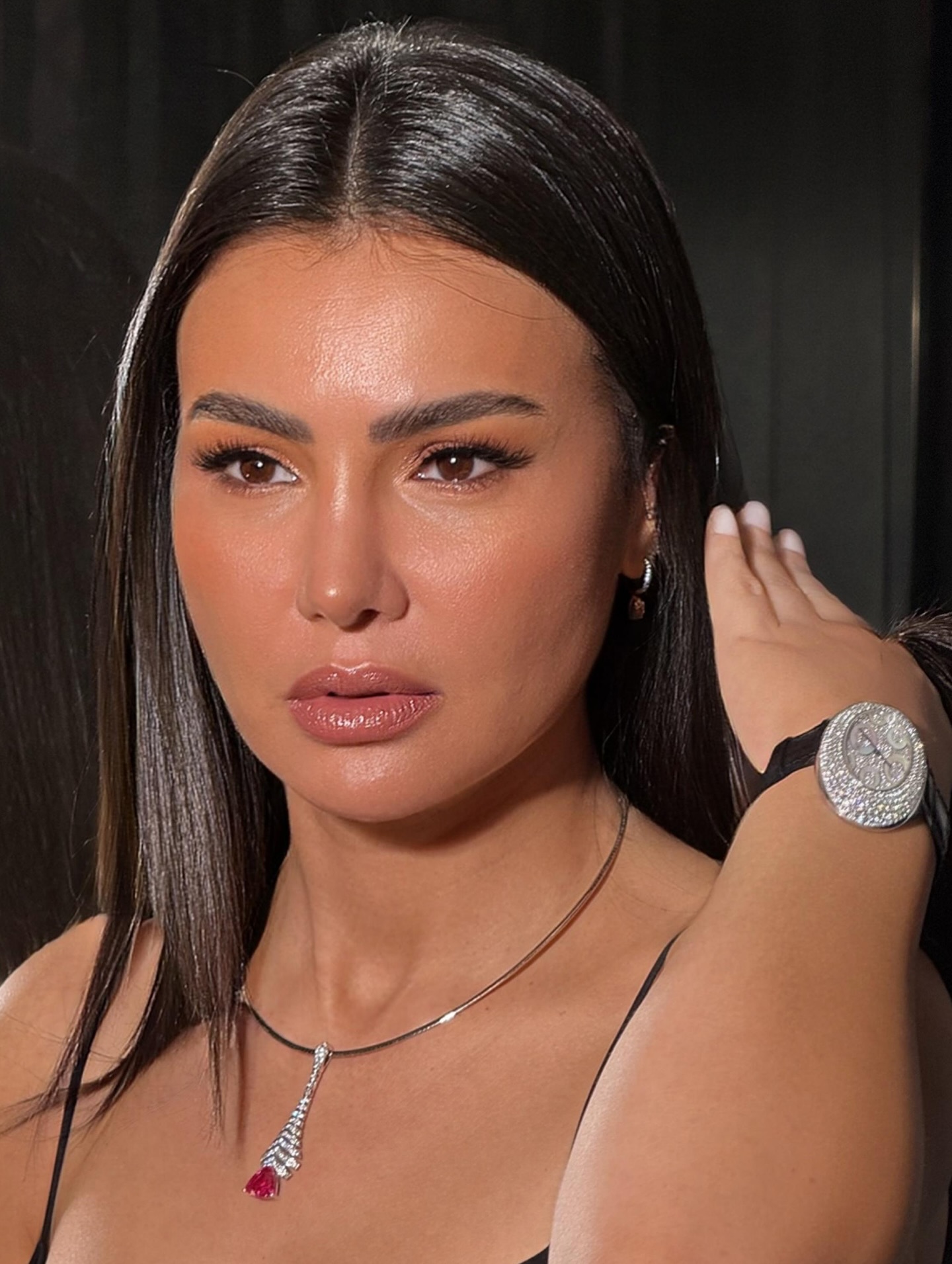 الفنانة دينا فؤاد