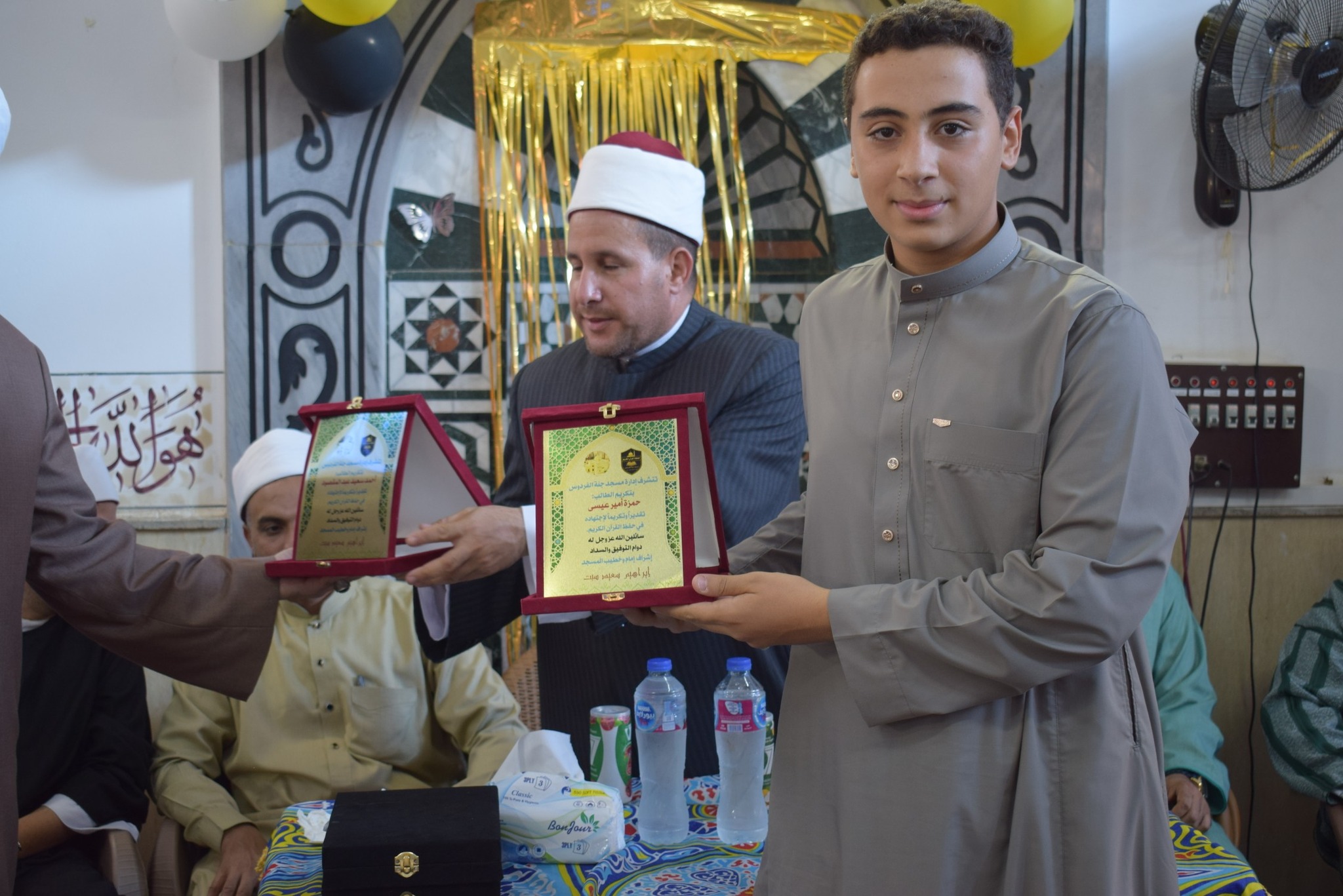 تكريم الحافظ حمزة أمير عيسى تكريم الحافظ حمزة أمير عيسى