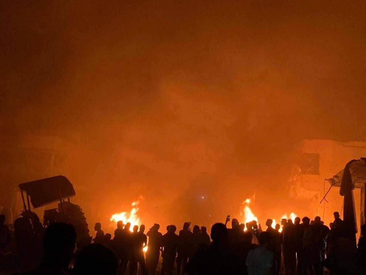 حريق الخيام في مدينة غزة