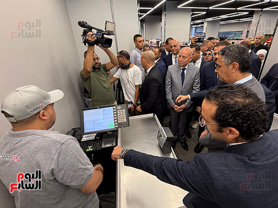 افتتاح أول 3 منافذ لمشروع كاري أون