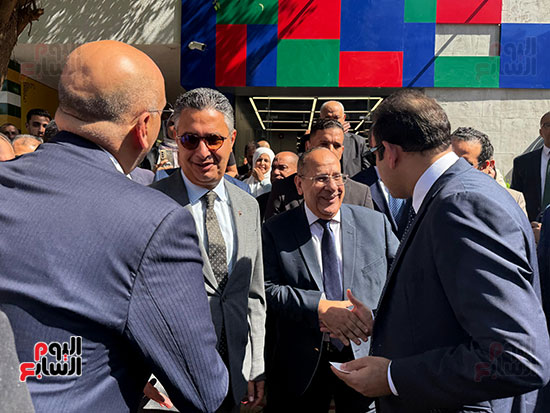 وزير التموين يفتتح فروعًا مطورة من المجمعات الاستهلاكية