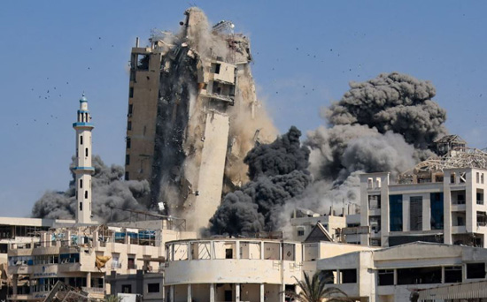 فرار أهالى غزة من قصف إسرائيل (1)