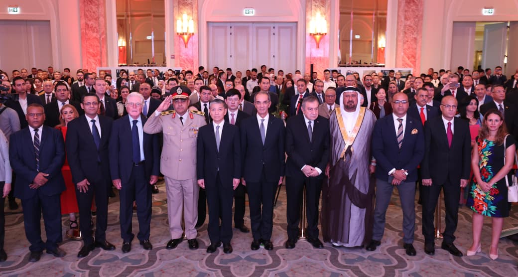 وزير الاتصالات يشارك فى احتفالية سفارة الصين بالقاهرة  (4)