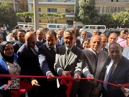 وزير التموين يفتتح أول 3 منافذ لمشروع كاري أون