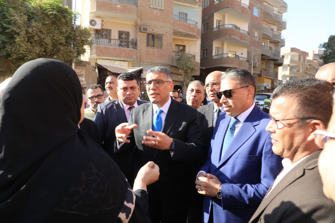 محافظ الجيزة يتابع انتظام الدراسة بعدد من مدارس أبو النمرس (6)