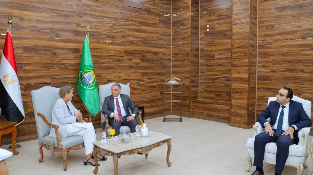 جانب من اللقاء جانب من اللقاء