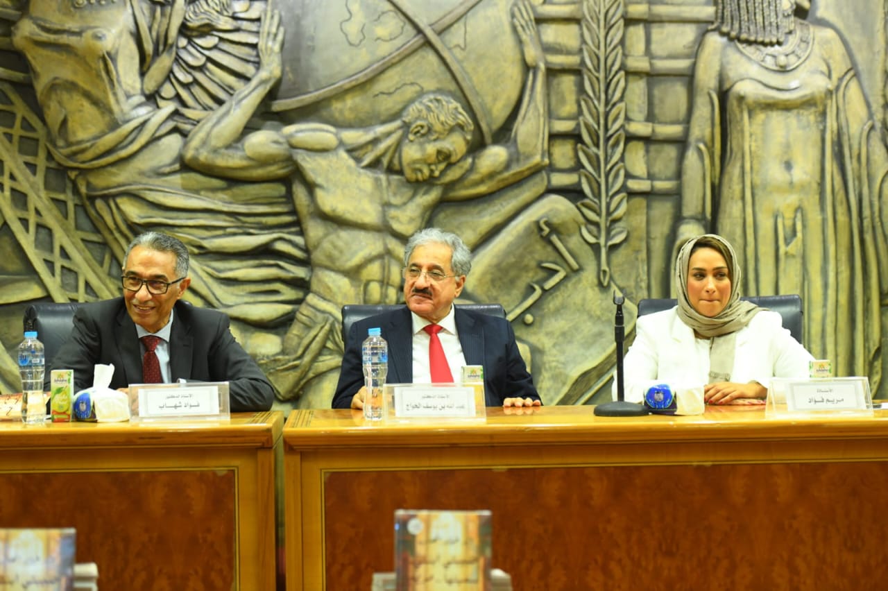 جانب من الاحتفالي جانب من الاحتفالي