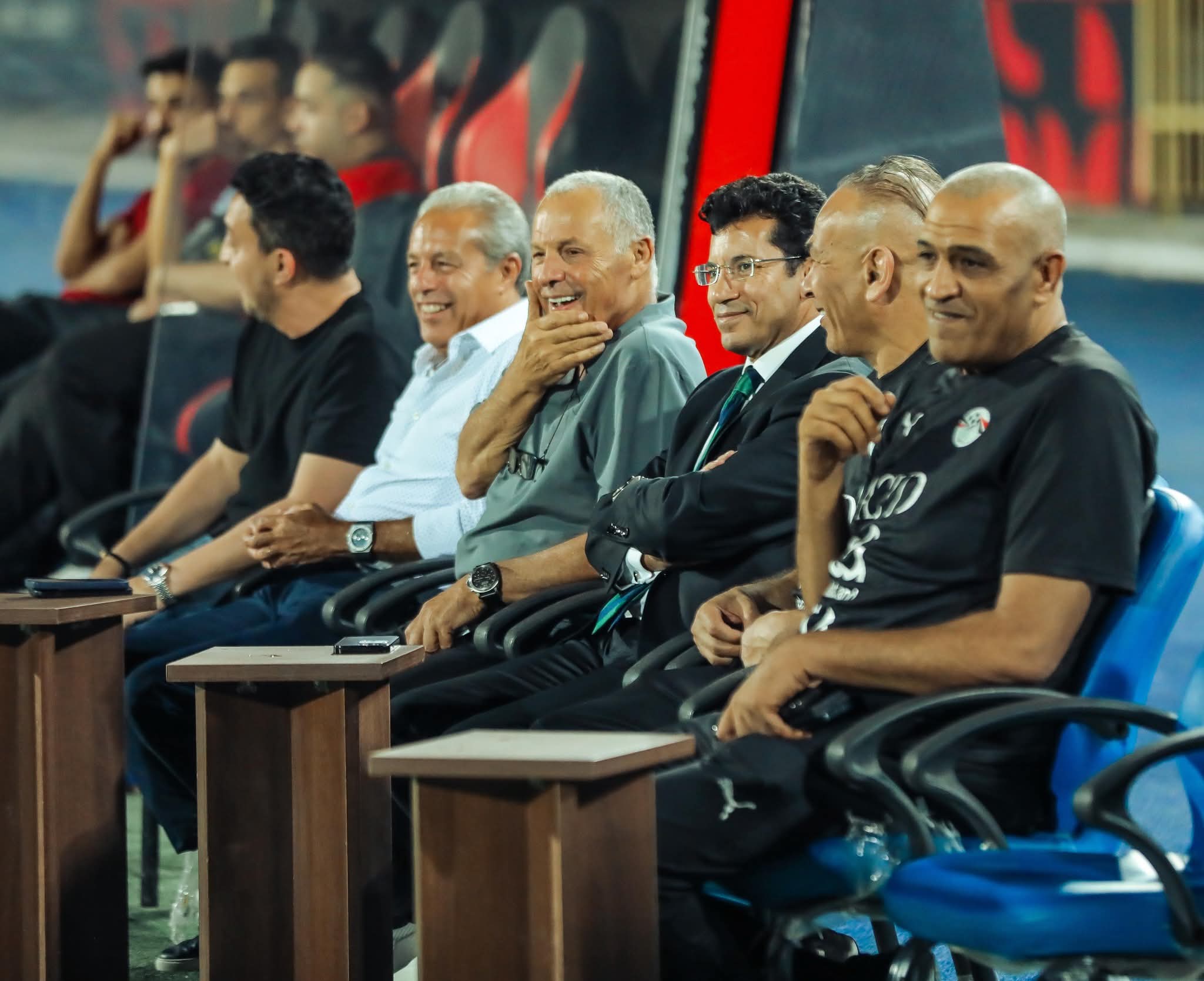وزير الرياضة فى مران المنتخب وزير الرياضة فى مران المنتخب