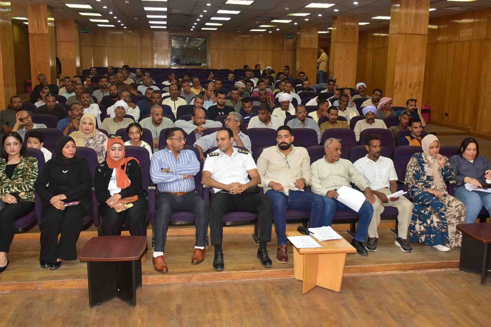 فتح باب رزق لـ70 أسرة بقرعة علنية لخطوط السير بعد توقف 16 عاماً