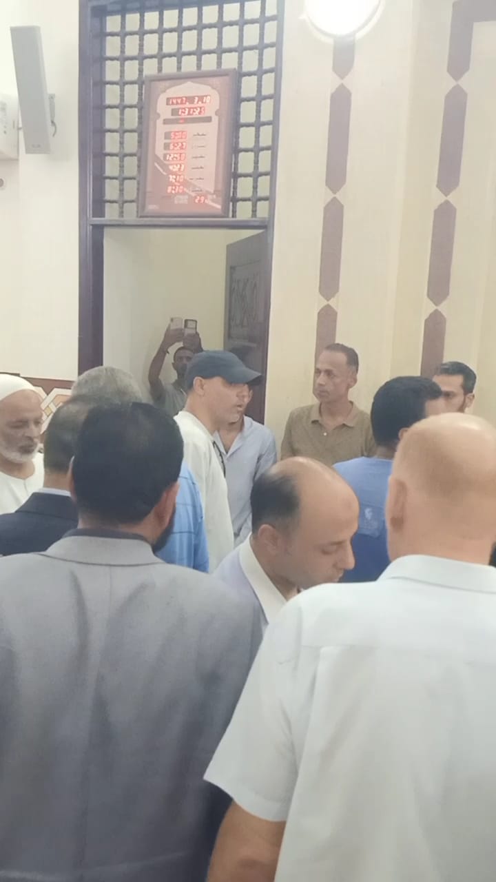 جانب من الجنازة جانب من الجنازة