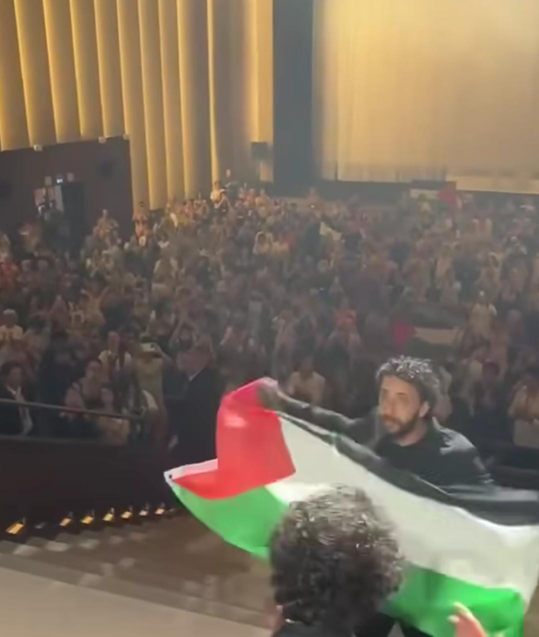 جانب من المهرجان جانب من المهرجان