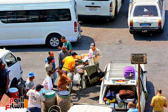 الباعة والموقف قبل الإخلاء الباعة والموقف قبل الإخلاء
