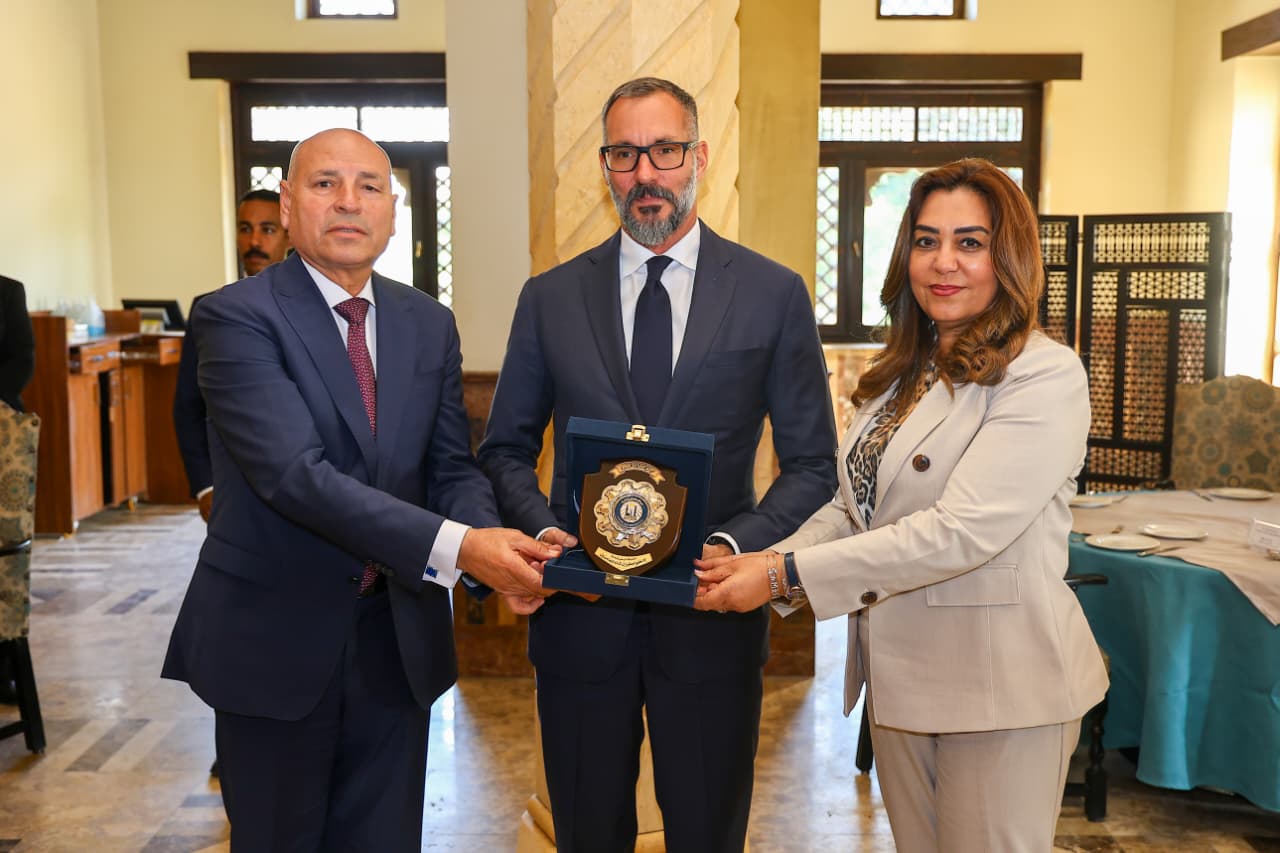 جانب من التكريم