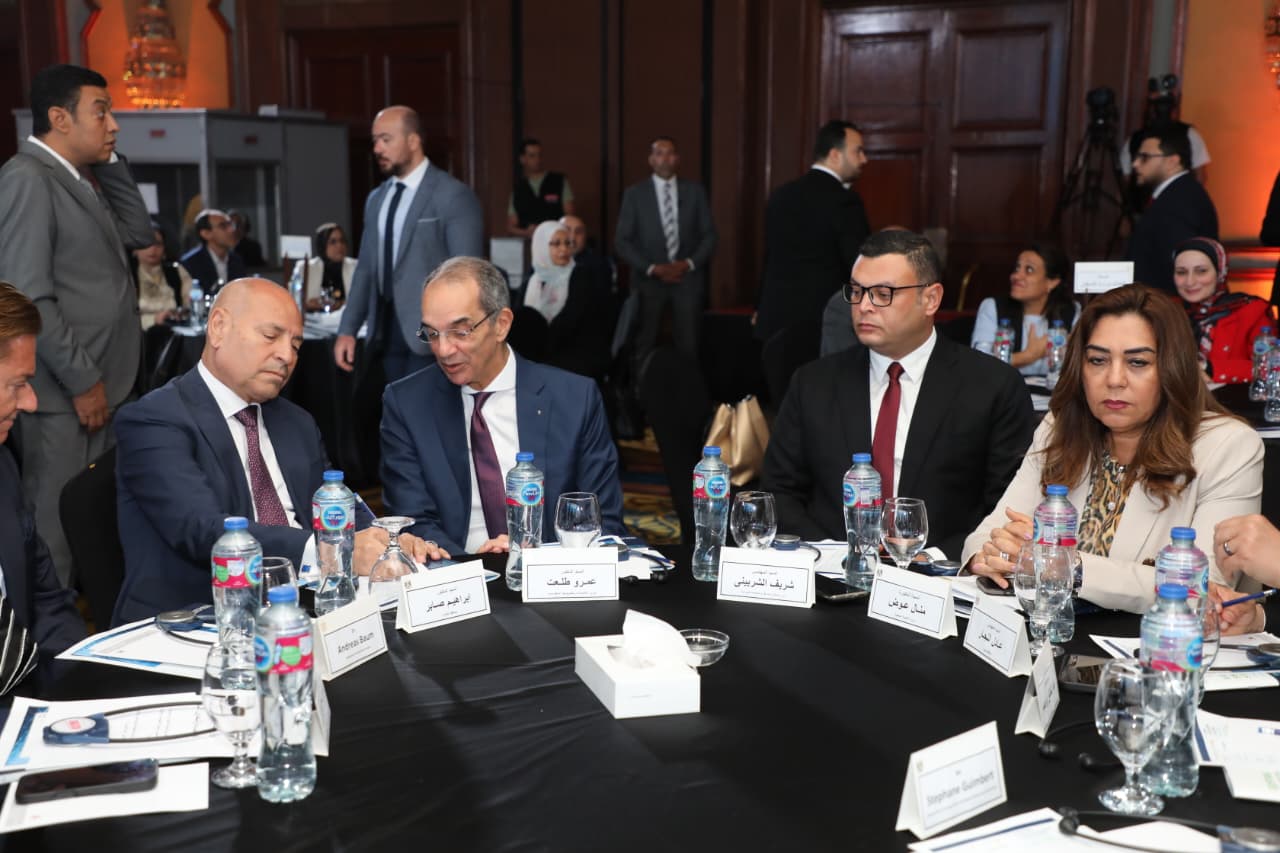 مأدبة الغداء