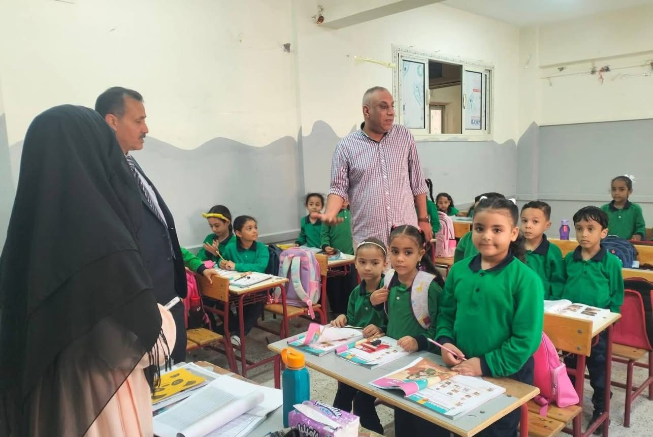 وكيل مديرية التعليم بالجيزة يتفقد مدرسة طلعت حرب  (4)