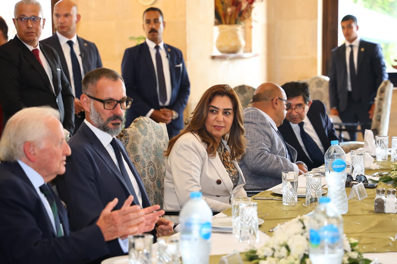 التعاون
