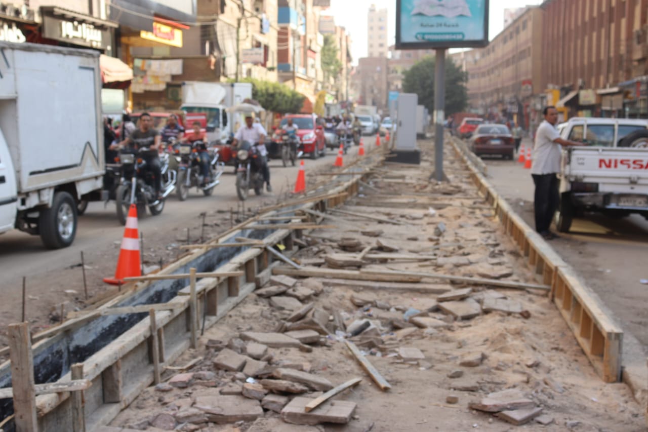 استمرار أعمال التطوير بالشارع الرئيسي بطوخ