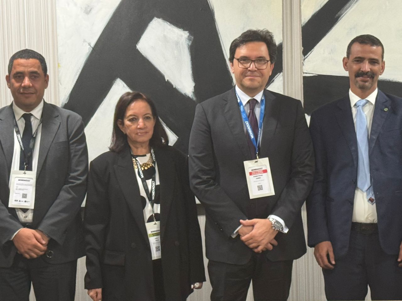 جانب من الاجتماع جانب من الاجتماع