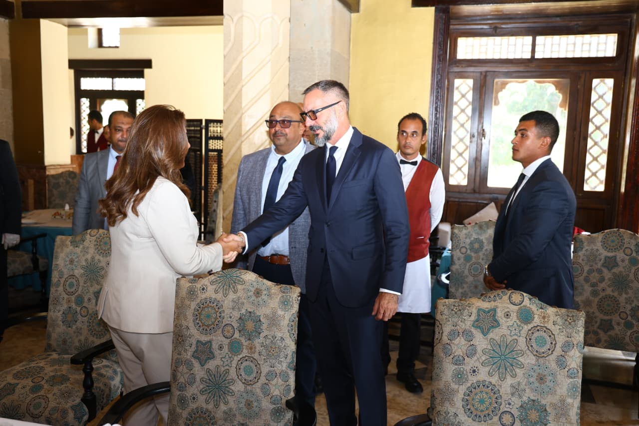 الزيارة