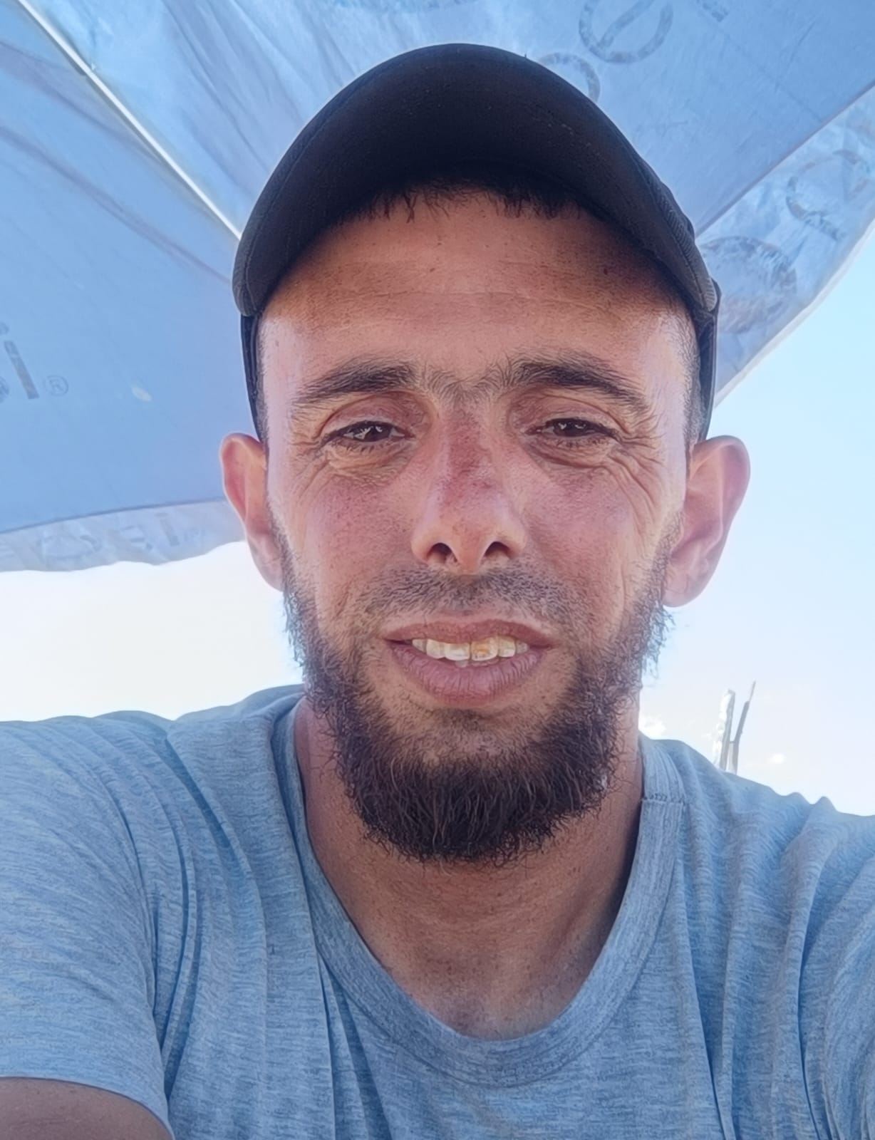 الأسير عامر فضل الأسير عامر فضل