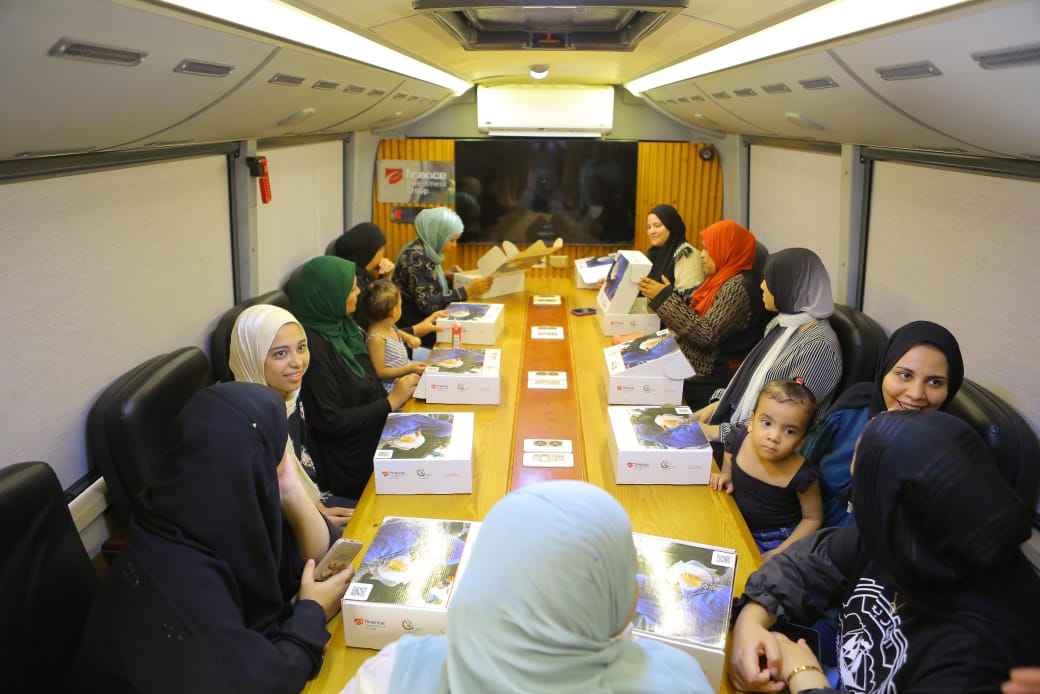 صناع الخير عضو التحالف الوطني تطلق أول أوتوبيس متنقل بالغربية لتدريب السيدات (5)