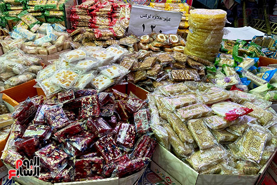 سوق البهجة فى شوارع المحروسة.. حلوى المولد تزين شوارع القاهرة والجيزة (5)