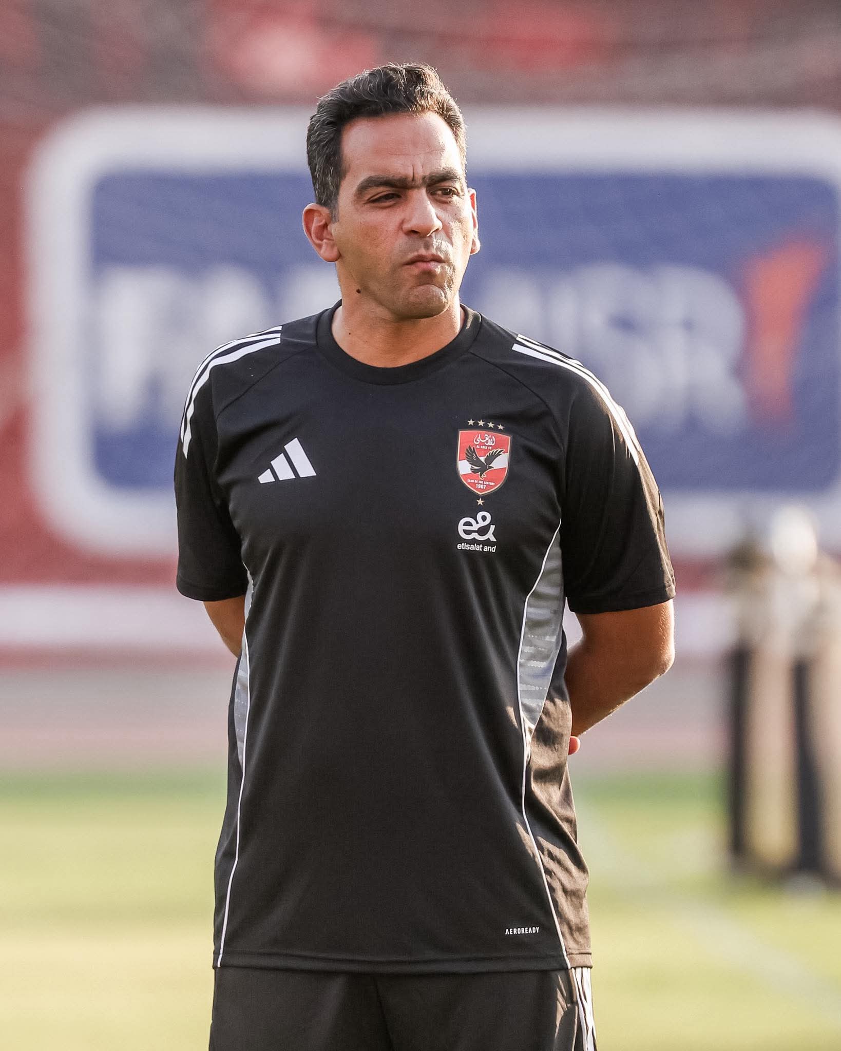 عادل مصطفي
