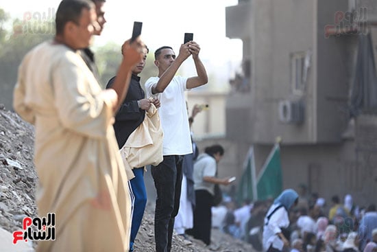 تفاعل الشباب مع الاحتفالات تفاعل الشباب مع الاحتفالات