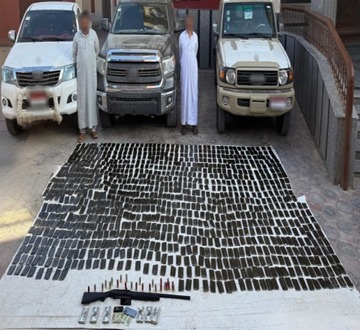 المضبوطات مع المتهمين