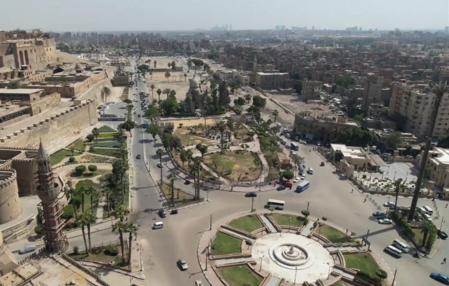 ميدان السيدة عائشة أثناء التطوير