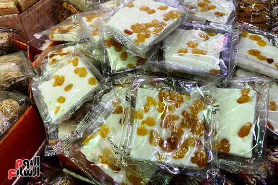 سوق البهجة فى شوارع المحروسة.. حلوى المولد تزين شوارع القاهرة والجيزة (10)
