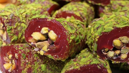 ملبن محشو فسدق