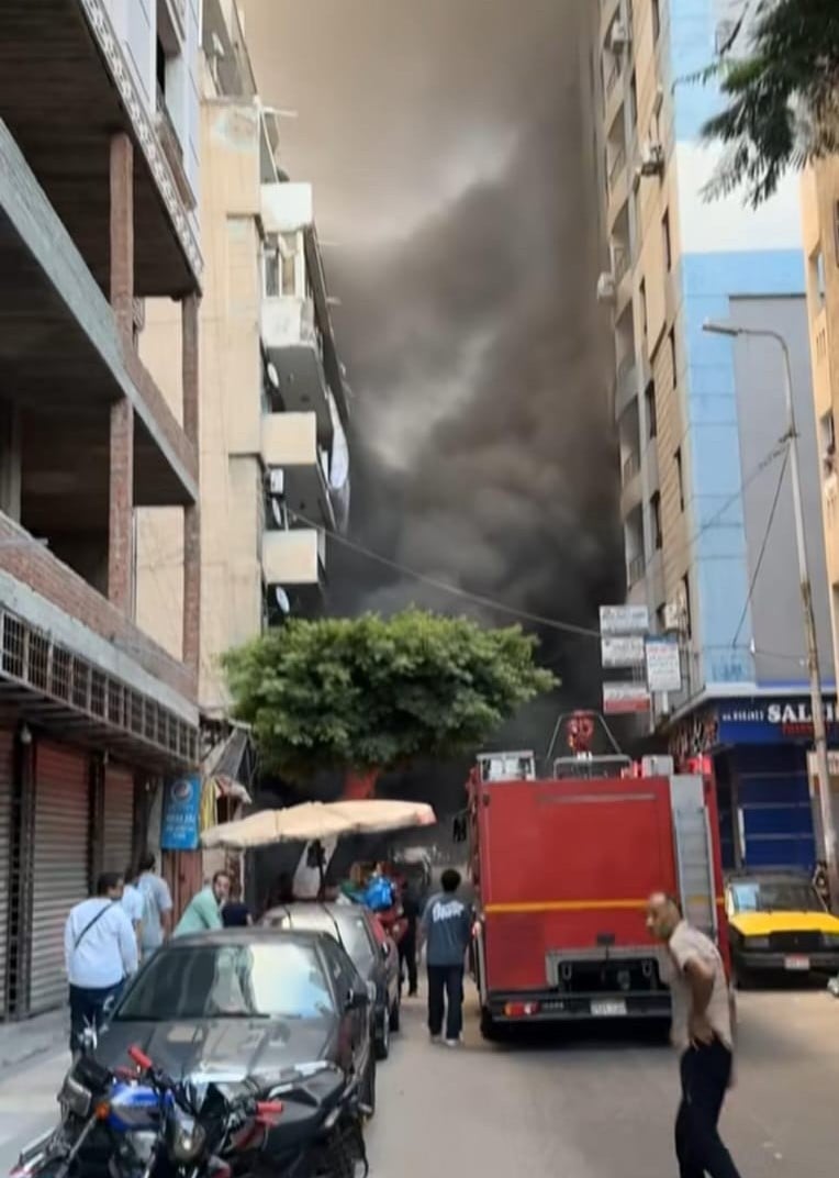 حريق معرض موتسيكلات في الإسكندرية