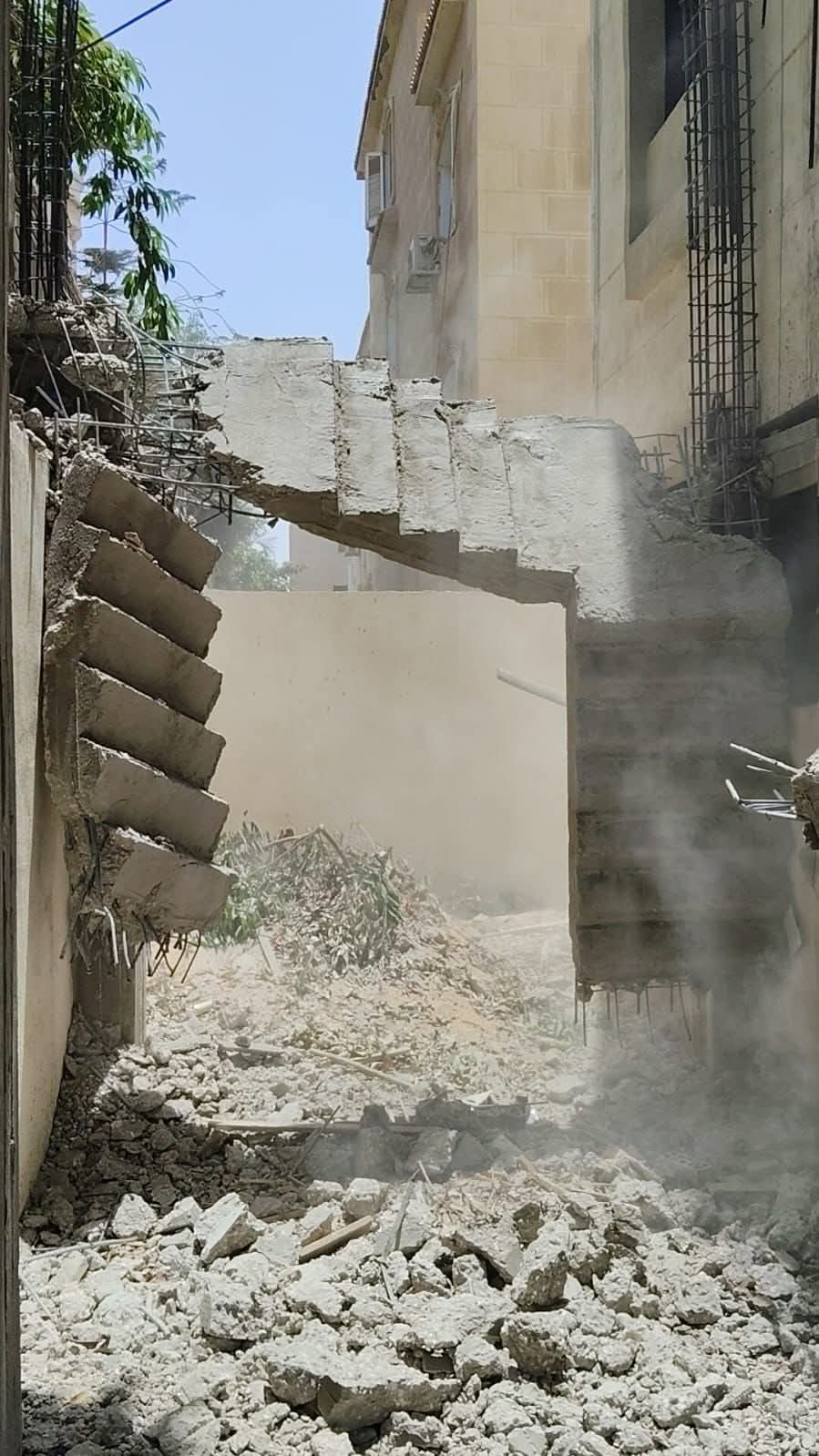 إزالة مخالفات بناء في القاهرة الجديدة