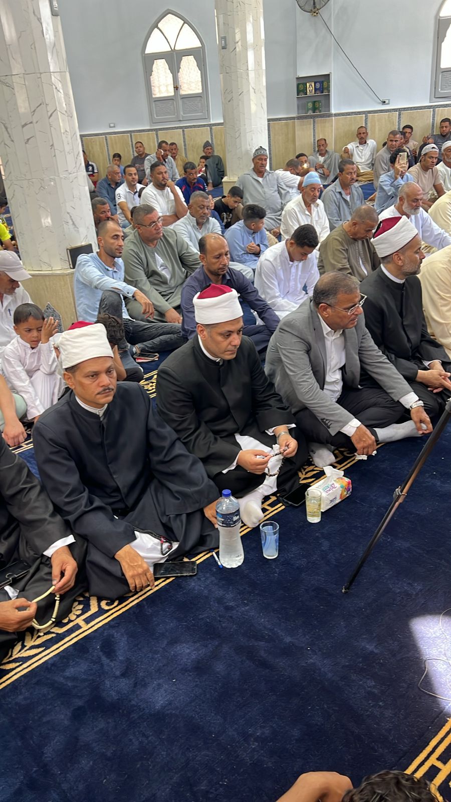 أئمة الأوقاف خلال افتتاح مسجد الرحمة أئمة الأوقاف خلال افتتاح مسجد الرحمة