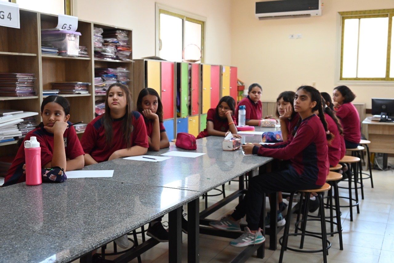 طالبات المدارس الدولية طالبات المدارس الدولية