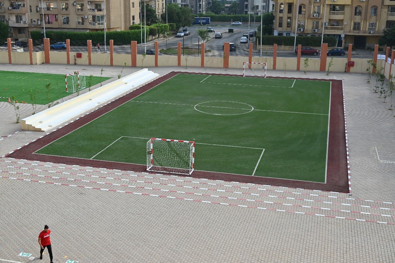 ملاعب كرة القدم فى المدارس الدولية