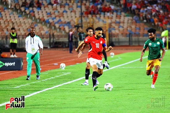 محمد صلاح يقود هجمة مصرية