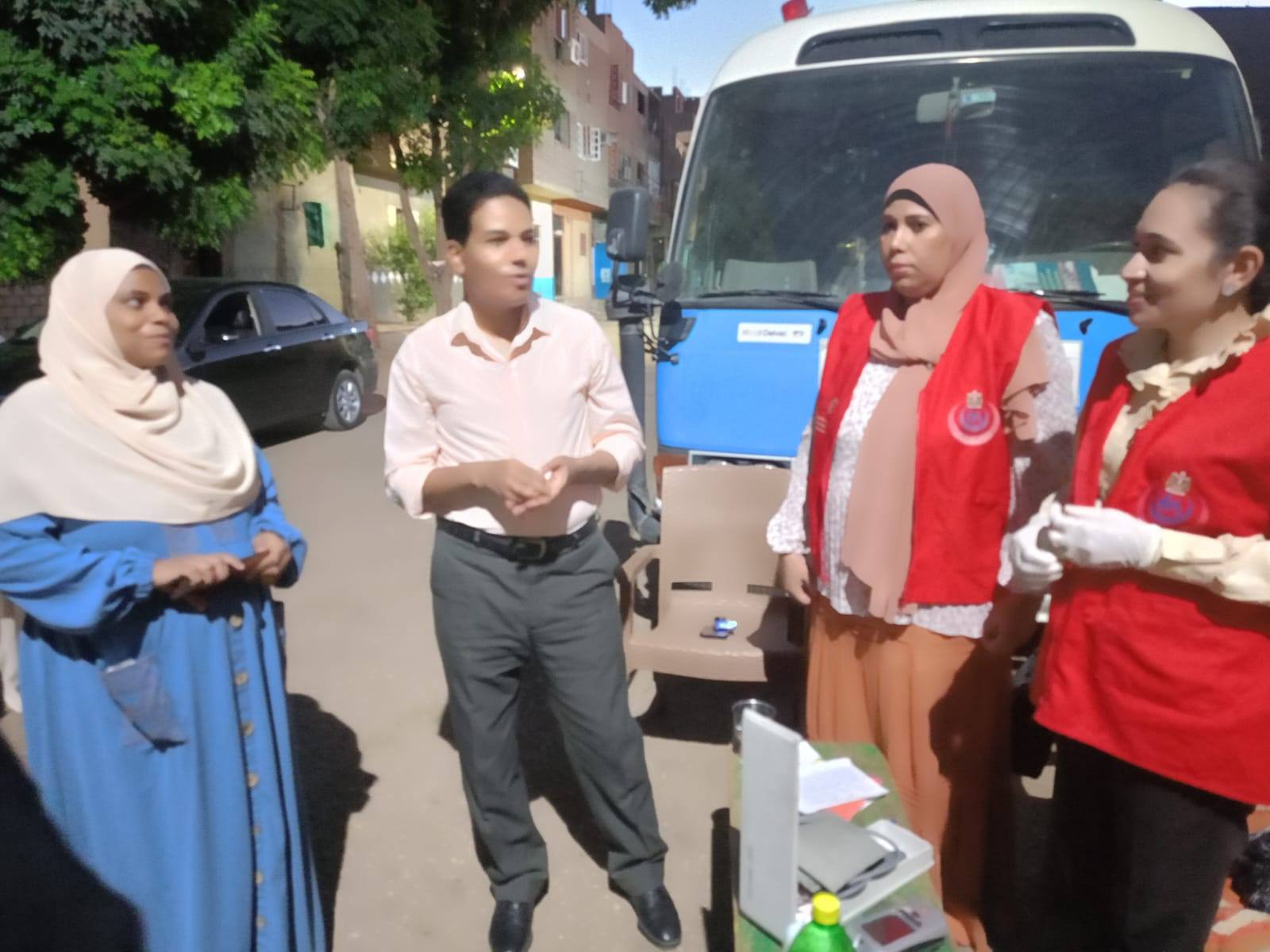 جولات على أعمال الفرق الثابتة والمتنقلة بحملة 100 يوم صحة بالأقصر
