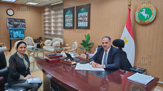 الزميلة-إيمان-مهنى-في-حوار-مع-محافظ-الشرقية الزميلة-إيمان-مهنى-في-حوار-مع-محافظ-الشرقية
