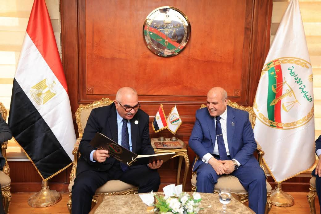 رئيس هيئة قضايا الدولة يزور المستشار محمد الشناوى في مكتبه  (3)