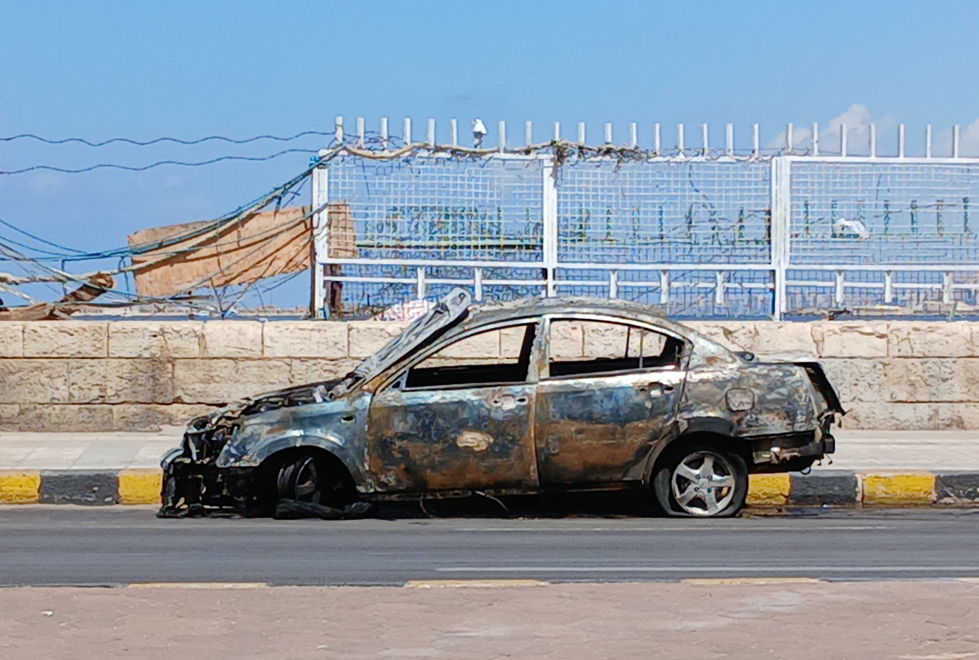 تفحم سيارة ملاكي كورنيش الإسكندرية تفحم سيارة ملاكي كورنيش الإسكندرية