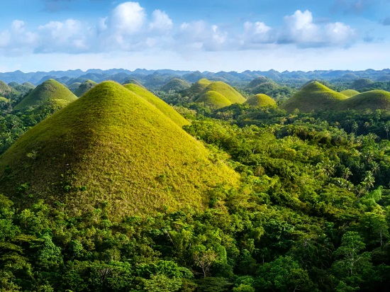 تلال الشوكولاتة