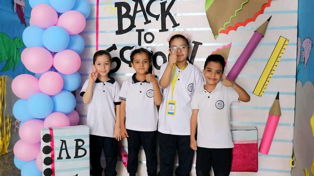 أول يوم دراسي بالمدرسة الرسمية الدولية فى الوادى الجديد (7)