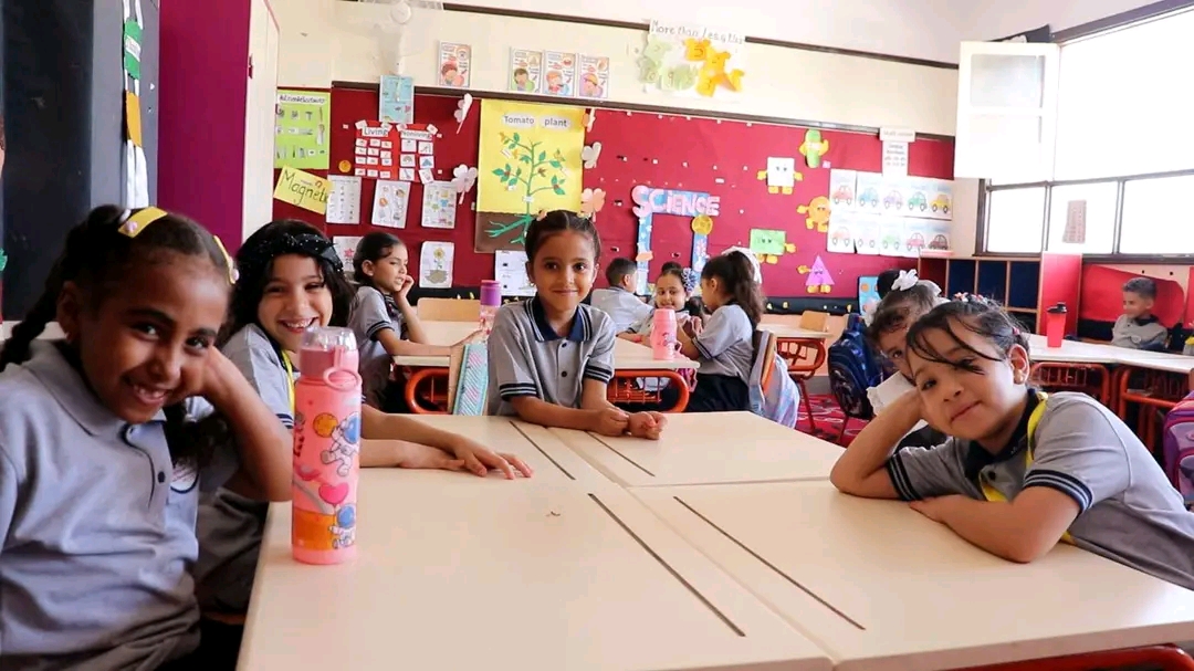 أول يوم دراسي بالمدرسة الرسمية الدولية فى الوادى الجديد (3)