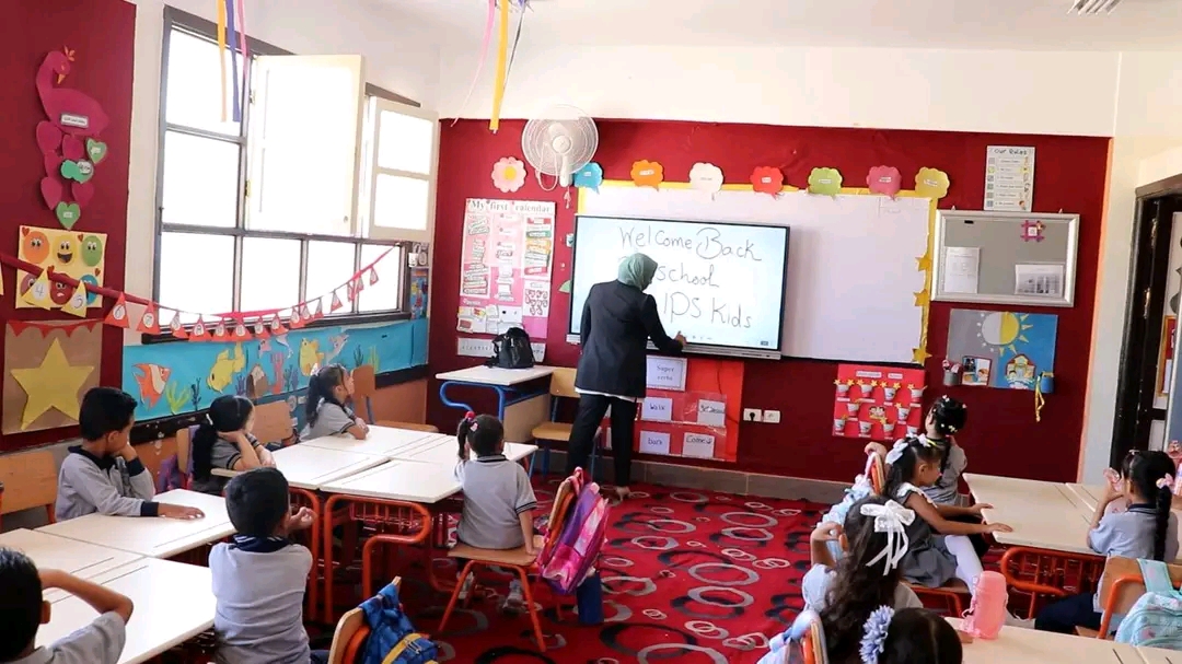أول يوم دراسي بالمدرسة الرسمية الدولية فى الوادى الجديد (9)