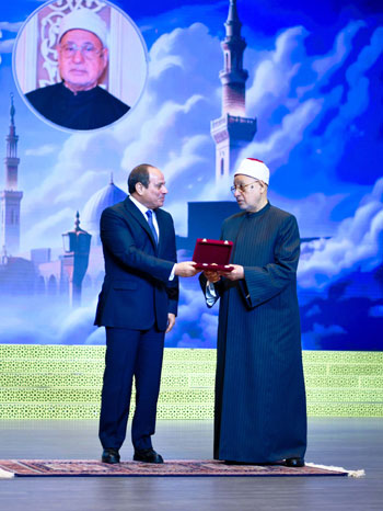 الرئيس السيسي يشهد الاحتفال بذكرى المولد النبوى الشريف (8)