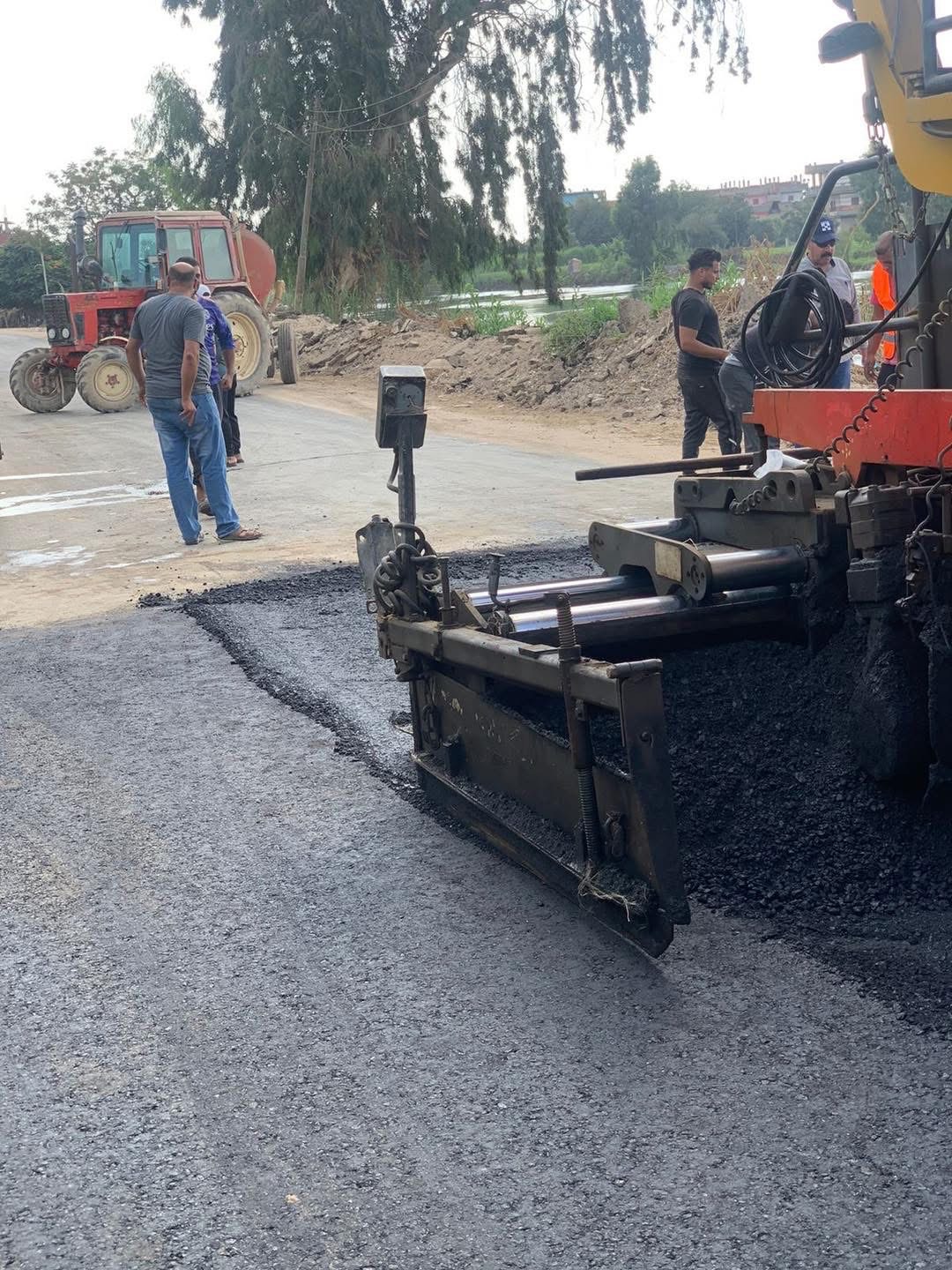 جانب من رصف الطرق بالغربية (2)