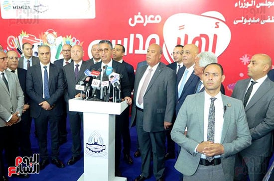وزير التموين يفتتح المعرض الرئيسى أهلا مدارس (2)